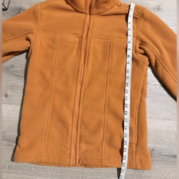Patagonia Women’s Medium Orange Zip-up Fleece Jacket - Picture 6 of 8